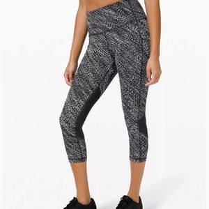 Lululemon pace rival crop